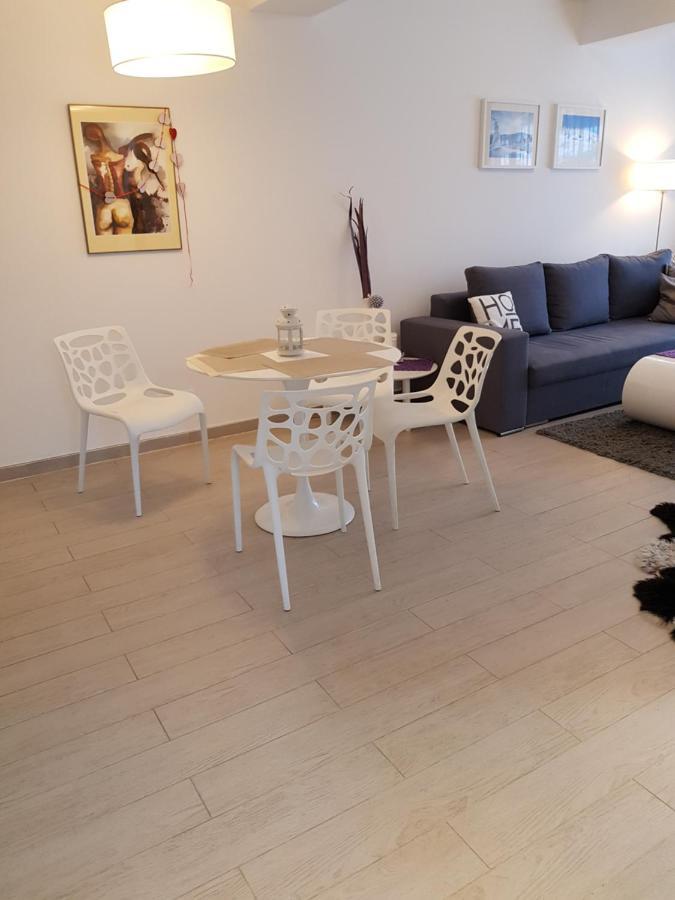 Apartament Czarna Gora Livigno Lägenhet Sienna  Exteriör bild